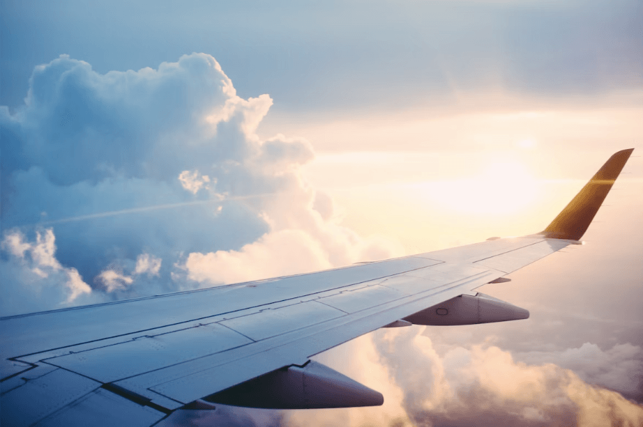 How to Stay Hydrated While Traveling